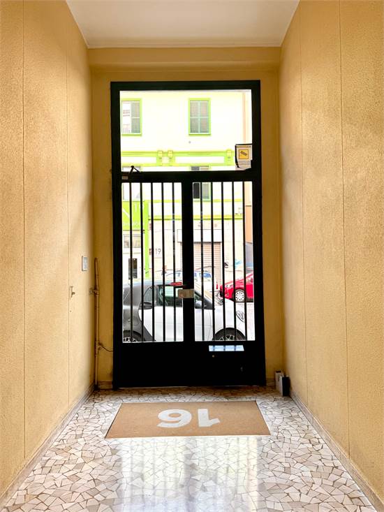Ingresso stabile