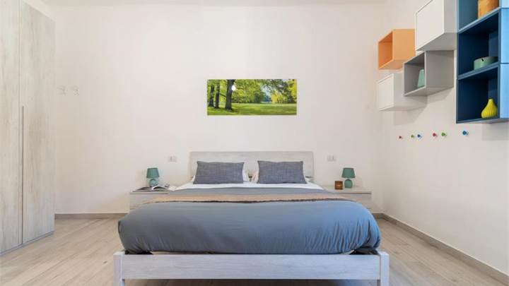 Ampio bilocale zona Isola