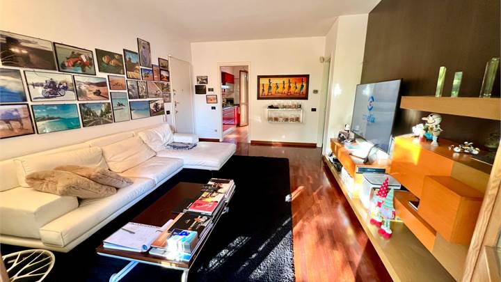Trilocale con ampi terrazzi in Vendita a Milano (MI) Via Barnaba Oriani  , 55