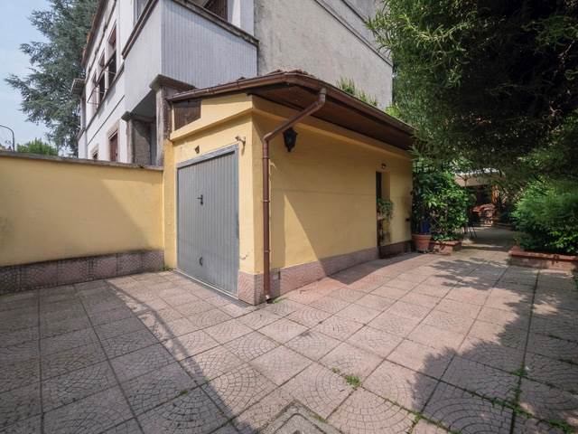 Photo 32