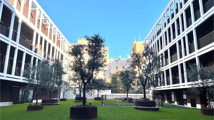 Trilocale arredato adiacenze City Life
